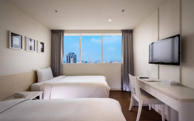 We Meet Taipei Hotel