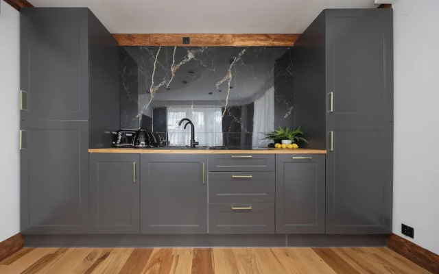 Warsaw Studio in City Center by Renters