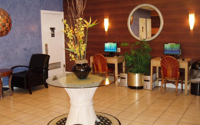 Red Carpet Inn Airport and Cruise Port Hotel Fort Lauderdale