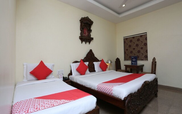 OYO 10453 Hotel Paradise