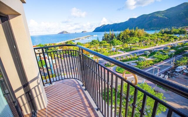 Marina Bay Con Dao Hotel