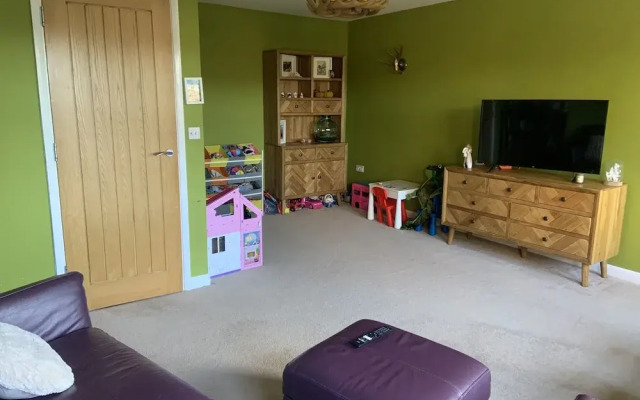 Central Beverley 4-bedroom Townhouse