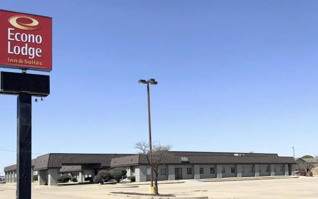 Super 8 by Wyndham Altus