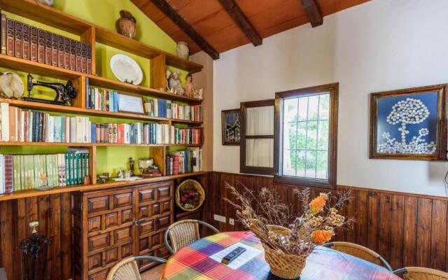 Casa La Vina del Arenal Pizarra by Ruralidays