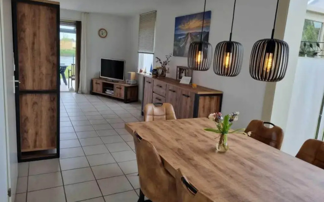 Lovely Bungalow With Garden