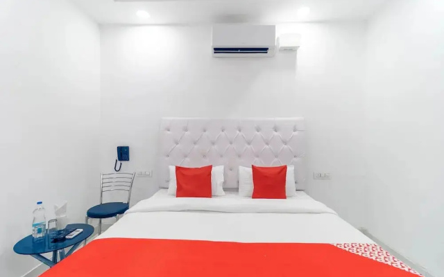 Paradise Studio by OYO Rooms