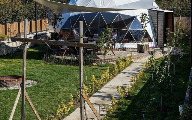 Vira Garden House