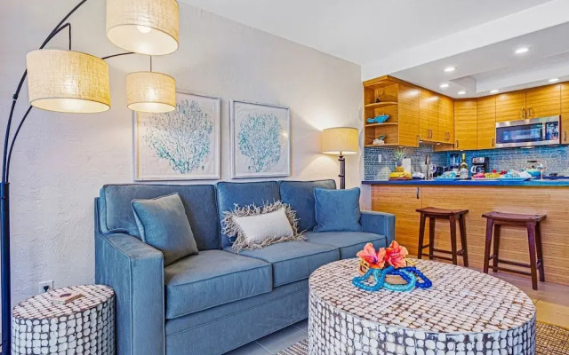 Papakea Oceanview Studio 0 Bedroom Condo by RedAwning