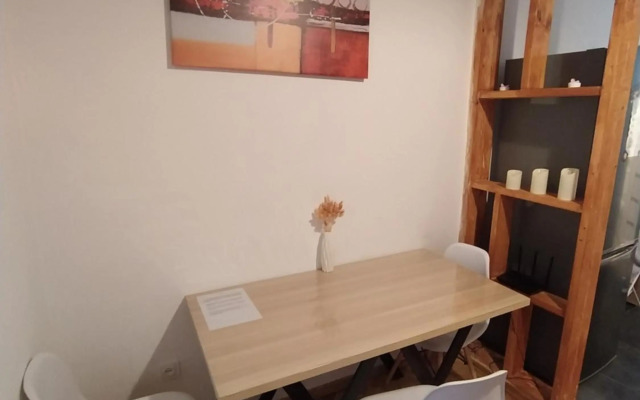 Lviv Meretyna Apartment (між центром і вокзалом)