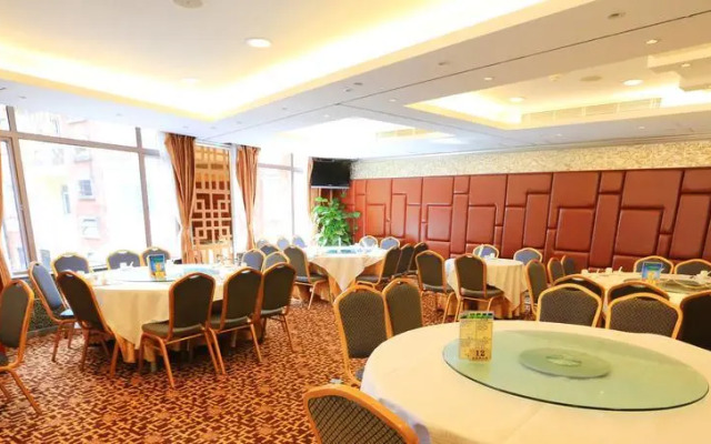 Towns Well Hotel
