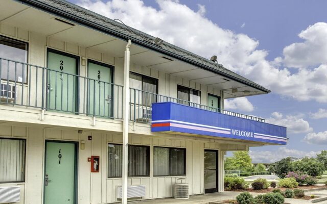 Motel 6 Goodlettsville, TN - Nashville