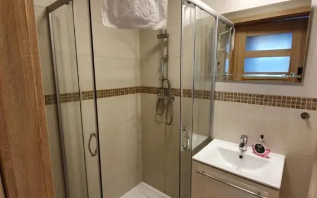 Jaskółka - pokoje i apartament przy plaży