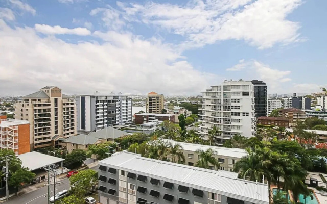 Modern Apartment Close to Brisbane CBD