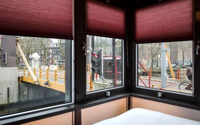 SWEETS - Theophile de Bockbrug