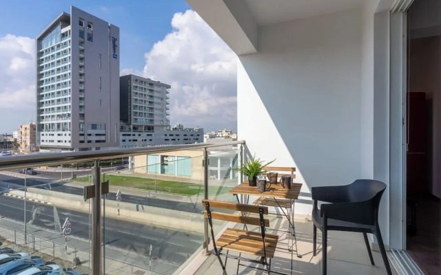 Harbor Apartments in Larnaca