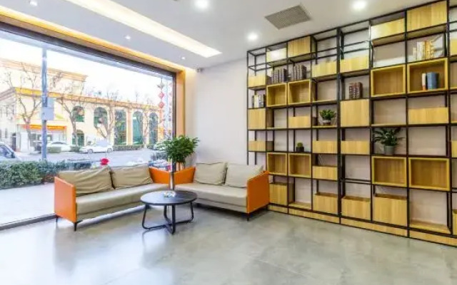 Junyi Chain Hotel (Anxin Hot Spring Garden)