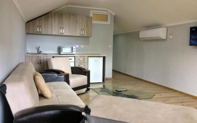 Apartment Green House