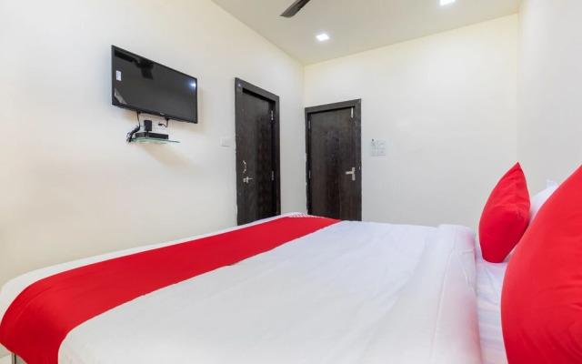 Hotel Lake City Pride  by OYO Rooms