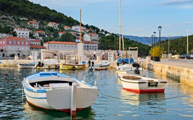 Snug Apartment in Pu?iš?a Near the Beach