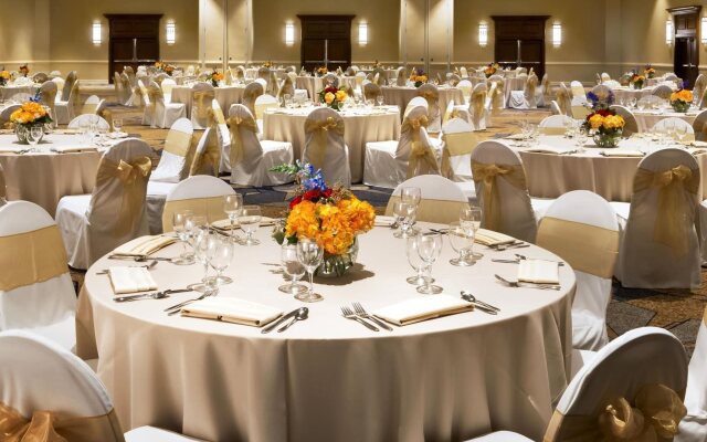 Sheraton Pittsburgh Hotel at Station Square