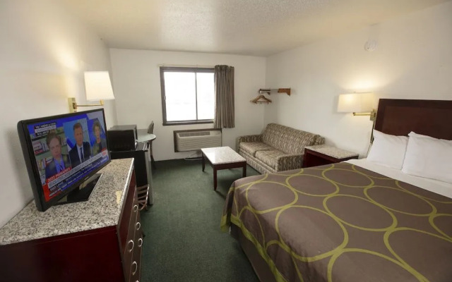 Bison Inn and Suites