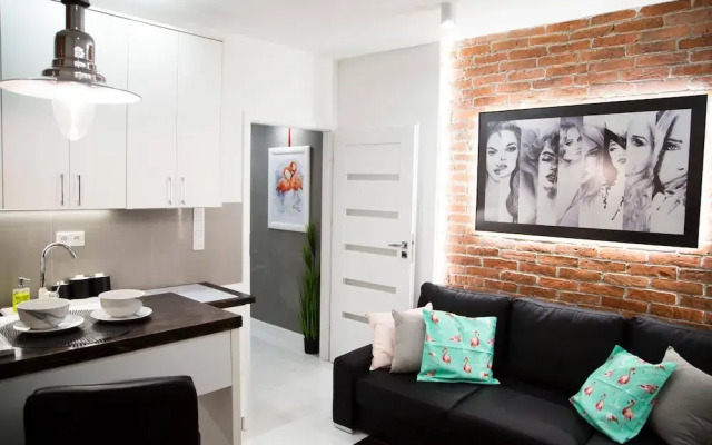 Warsaw Concierge Modern Studio