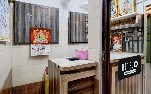 OYO 23455 Varsha Residency