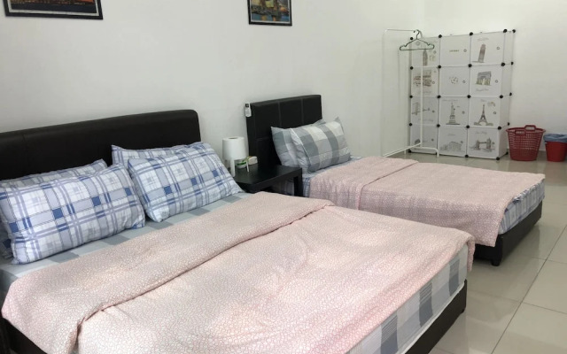 Roomy 28 homestay@I Soho