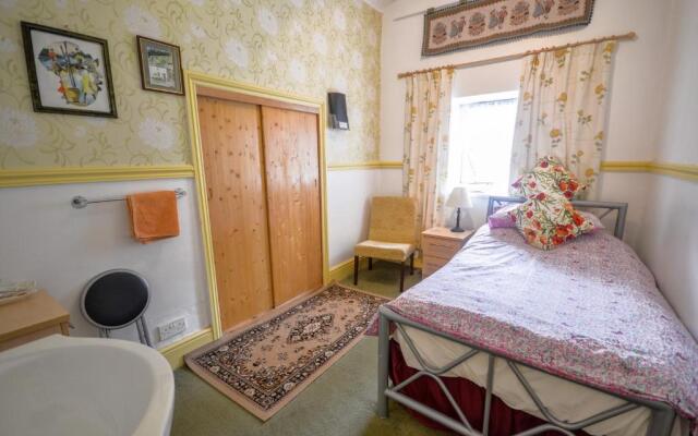 Gorphwysfa House B & B