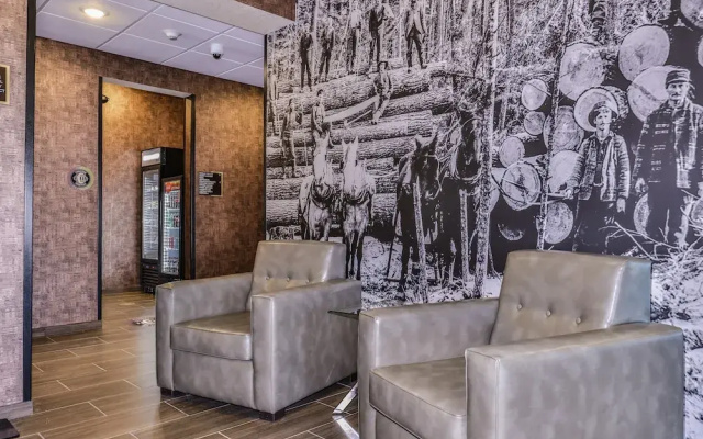 Cobblestone Hotel & Suites - Rhinelander