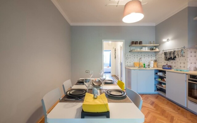 FM Deluxe 1-BDR Apartment - Style Meets Charm
