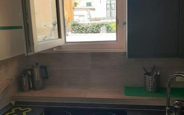 Ampio Bilocale Con Patio A 50 Metri Dal Mare!