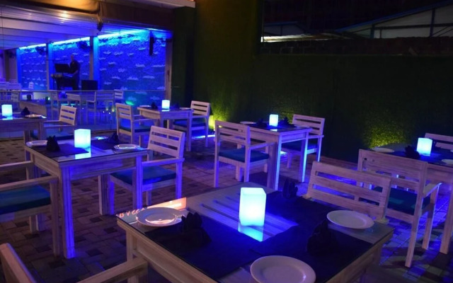 Beach Corridor Hotel & Spa with Free Airport Shuttle