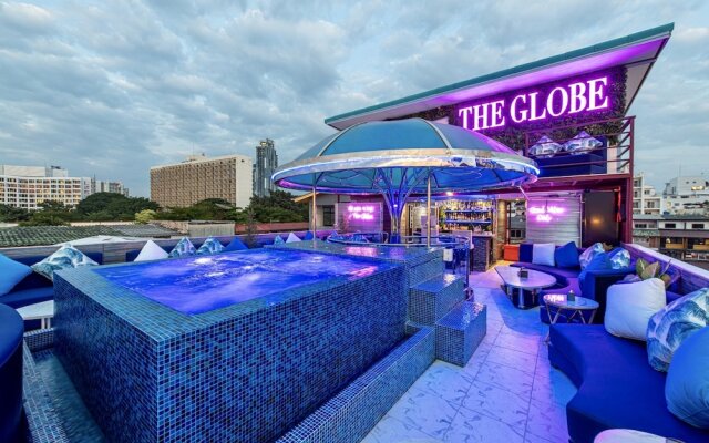 The Globe Hotel Bar and Restaurant