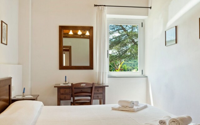 Scenic Holiday Home in Torgiano With Swimming Pool