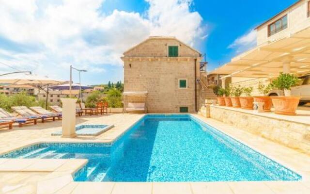 Holiday Home Sumartin