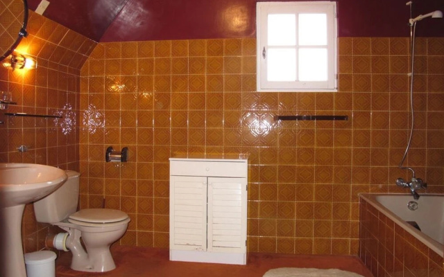House With 3 Bedrooms in Plounévez-lochrist, With Furnished Garden and