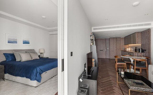 Battersea Power Station Flat With River Views