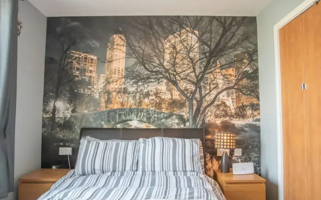 2 Bedroom Flat With Views of Castle