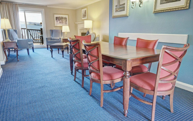 Club Wyndham Newport Onshore