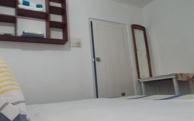 Villa 49 hotel beds - Hikkaduwa