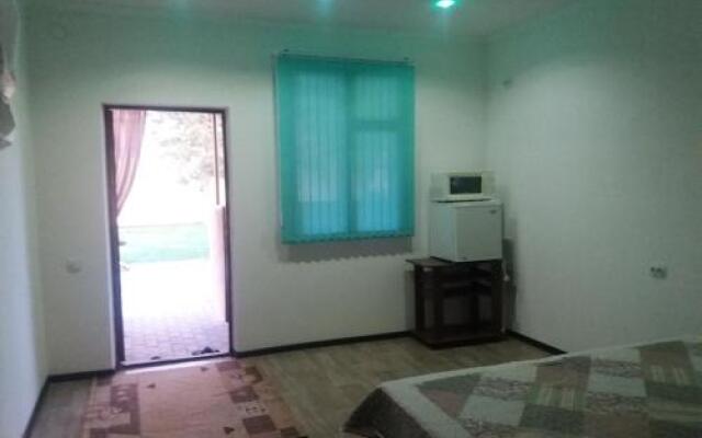Room on Bogatos 15