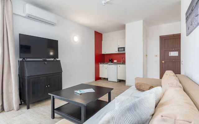 Orange Colom Seaside Apartments