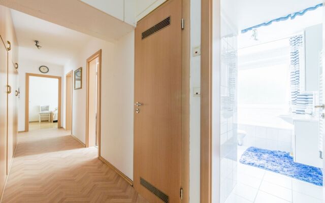 Private Apartment Ossietzkyring