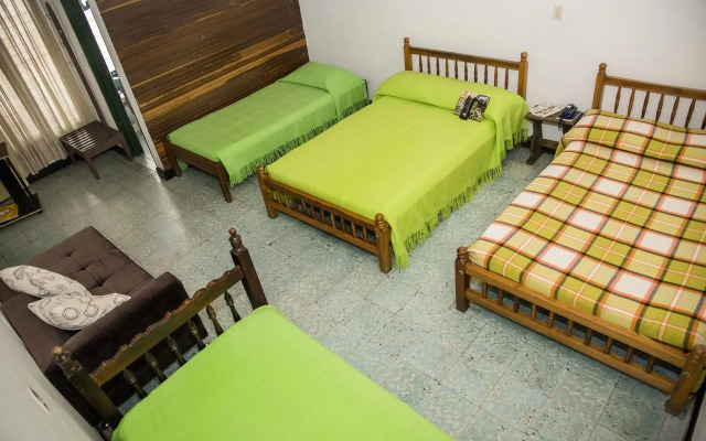 Hotel Abril