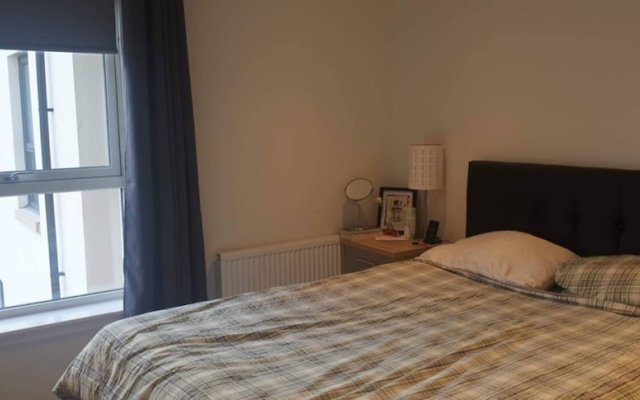 Comfy 2 Bedroom Apartment Near Edinburgh City Centre
