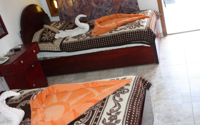 Yasmina Hotel