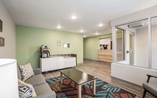 WoodSpring Suites Detroit Madison Heights