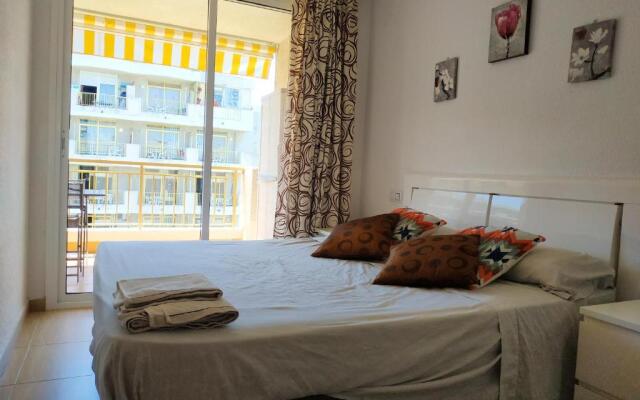 Apartment with 2 bedrooms in Salou with wonderful city view shared pool furnished balcony 300 m from the beach