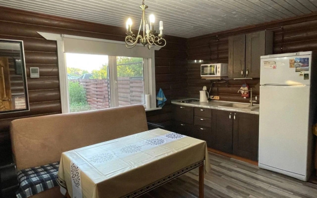 Guest House on Levaya Naberejhnaya